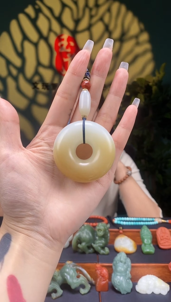 【闪购商品】和田玉-未镶嵌糖白挂件