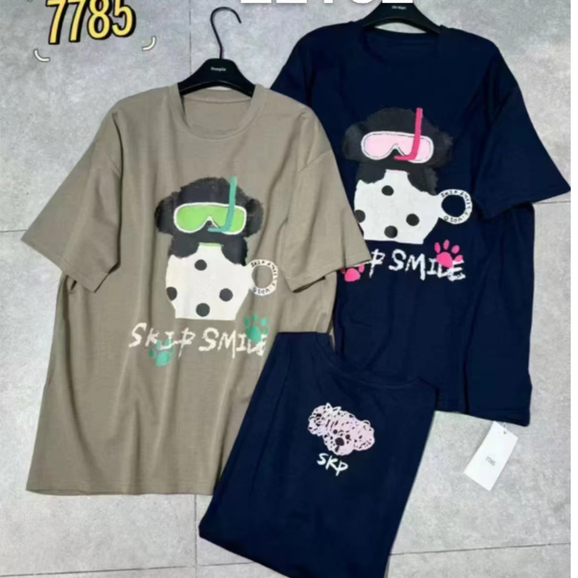 02152休闲百搭小狗涂鸦短袖