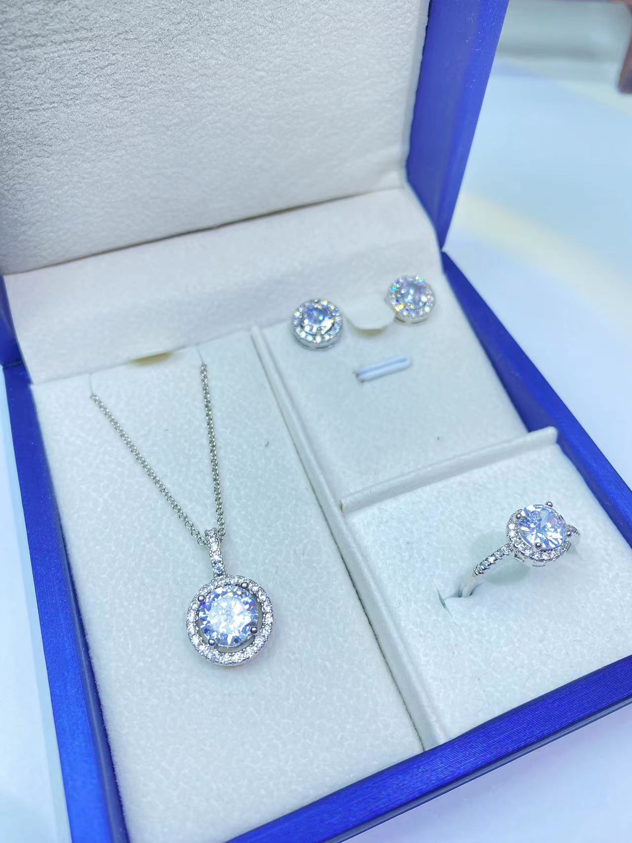 D10053〔坦桑尼亚的秘密〕大白白项链