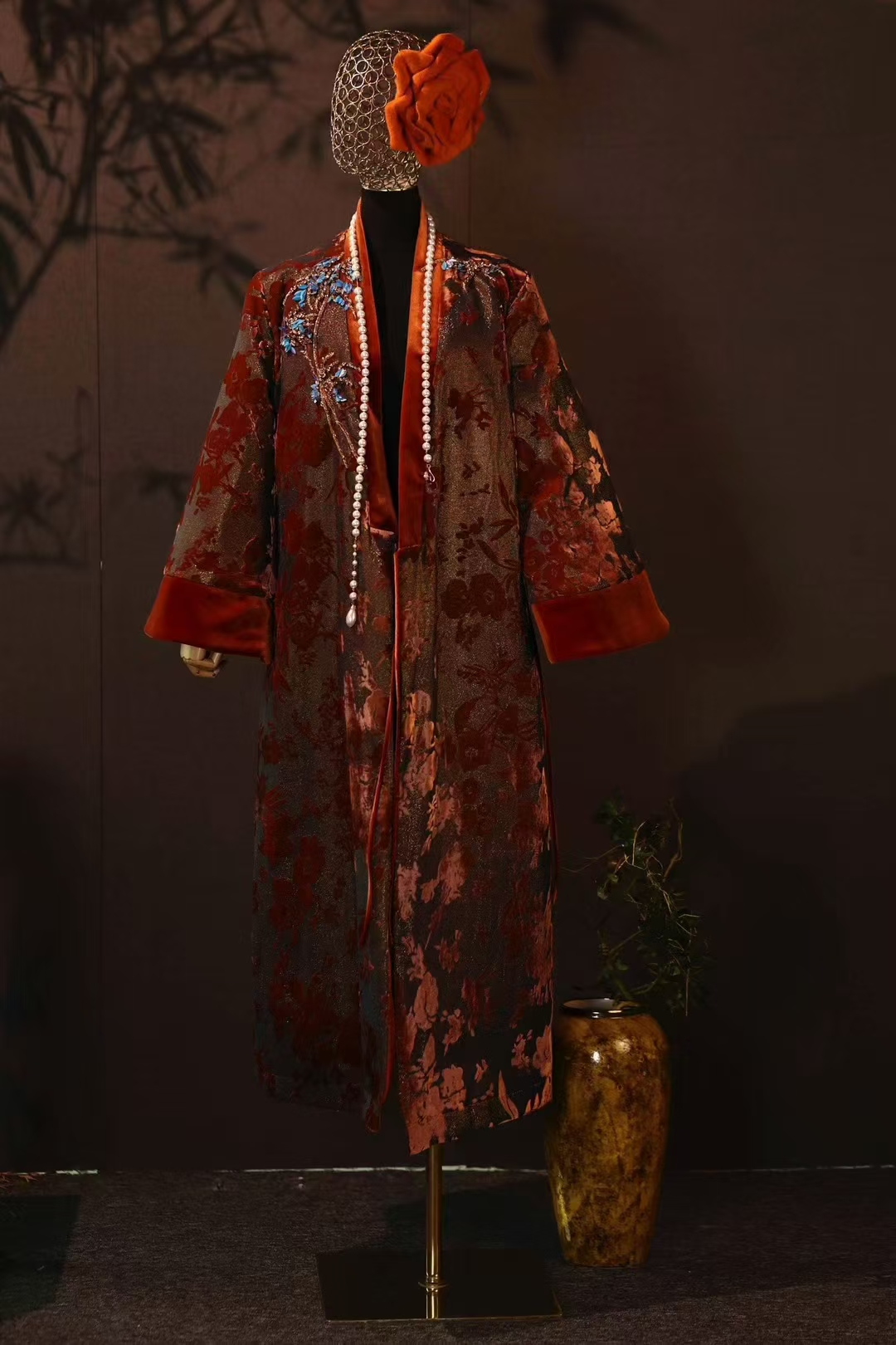 [李小姐]私人高端定制金丝绒时尚刺绣名媛轻奢套装