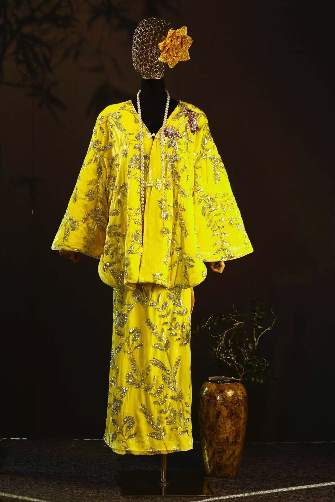 [李小姐]高端定制金丝绒时尚刺绣名媛轻奢套装