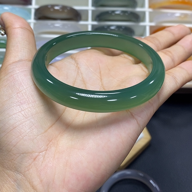 【闪购商品】玛瑙/玉髓手镯未镶嵌61.5