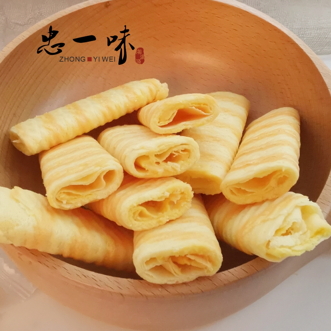 《小扬哥甄选忠一味咸蛋黄蛋卷椰浆榴莲夹心卷饼干夜宵休闲网红小