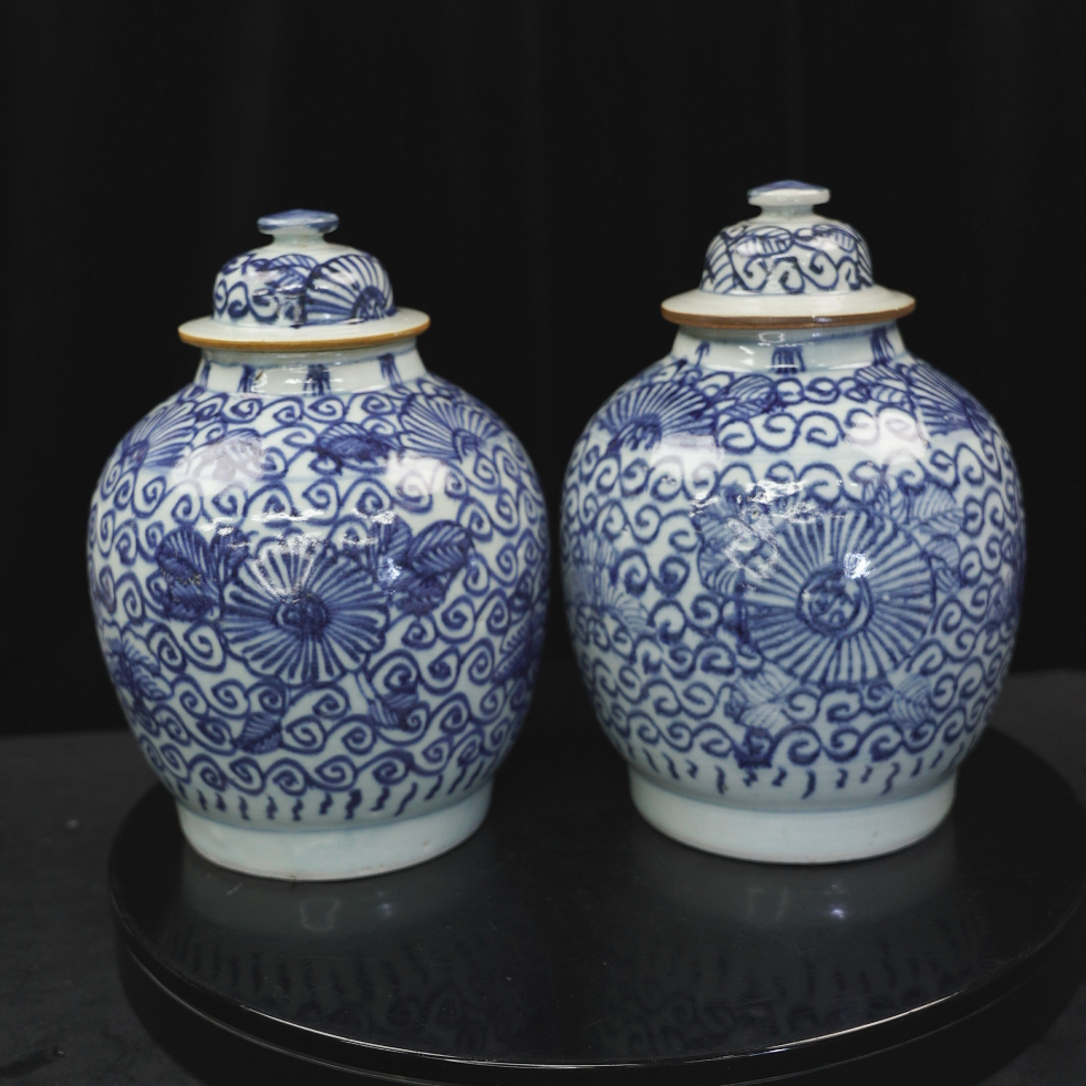 甲18491 18492清早期青花蝴蝶楸叶罐一对 全品 古玩瓷器收藏