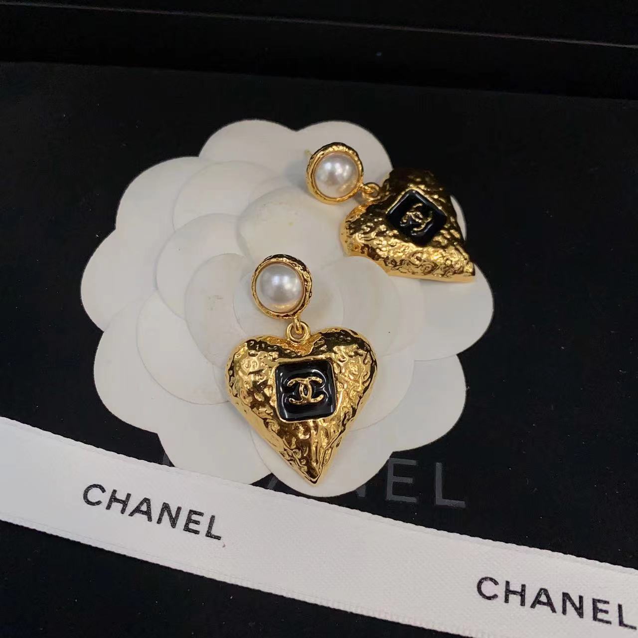 未使用 Chanel/香奈儿  经典双c/桃心/复古/珍珠/爱心耳钉/23k