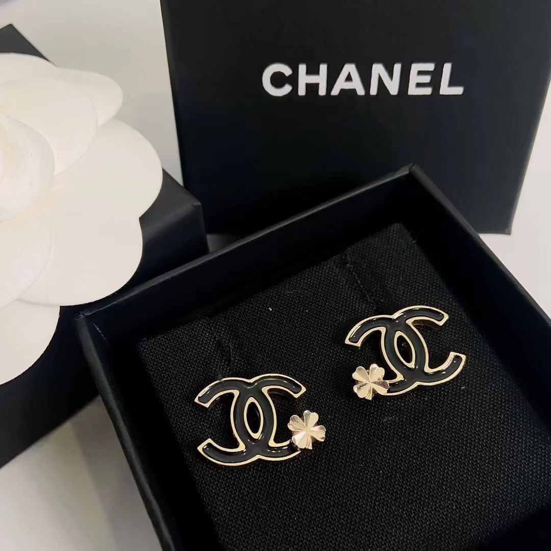 99新 Chanel/香奈儿 经典双c/素双c/山茶花/珐琅/耳钉V
