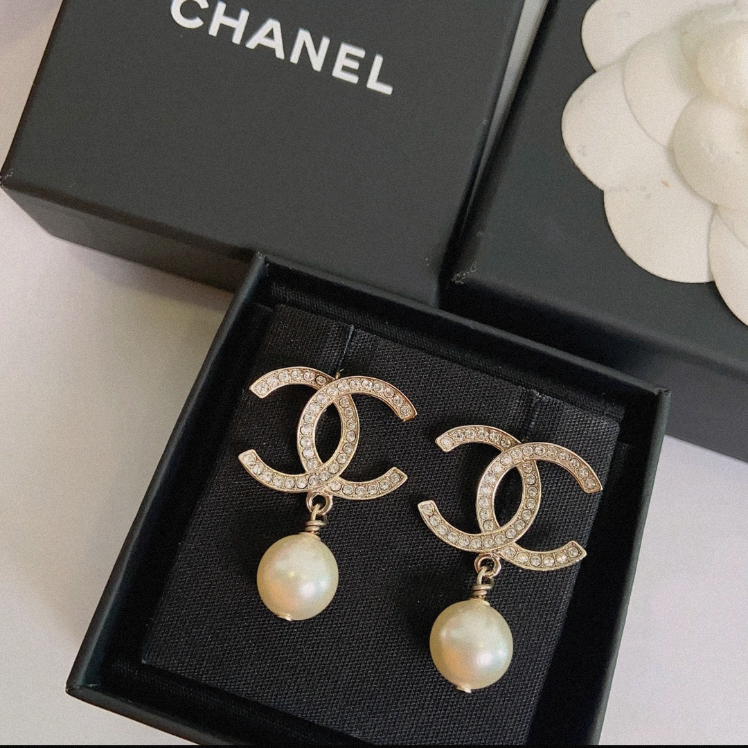 未使用 Chanel/香奈儿 耳环金色气质经典款镶钻中号