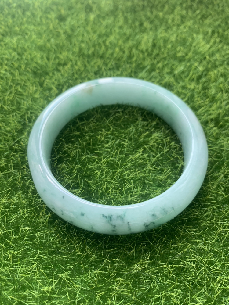 041   放漏  天然糯种淡绿底飘花翡翠手镯  实物㡳色更好