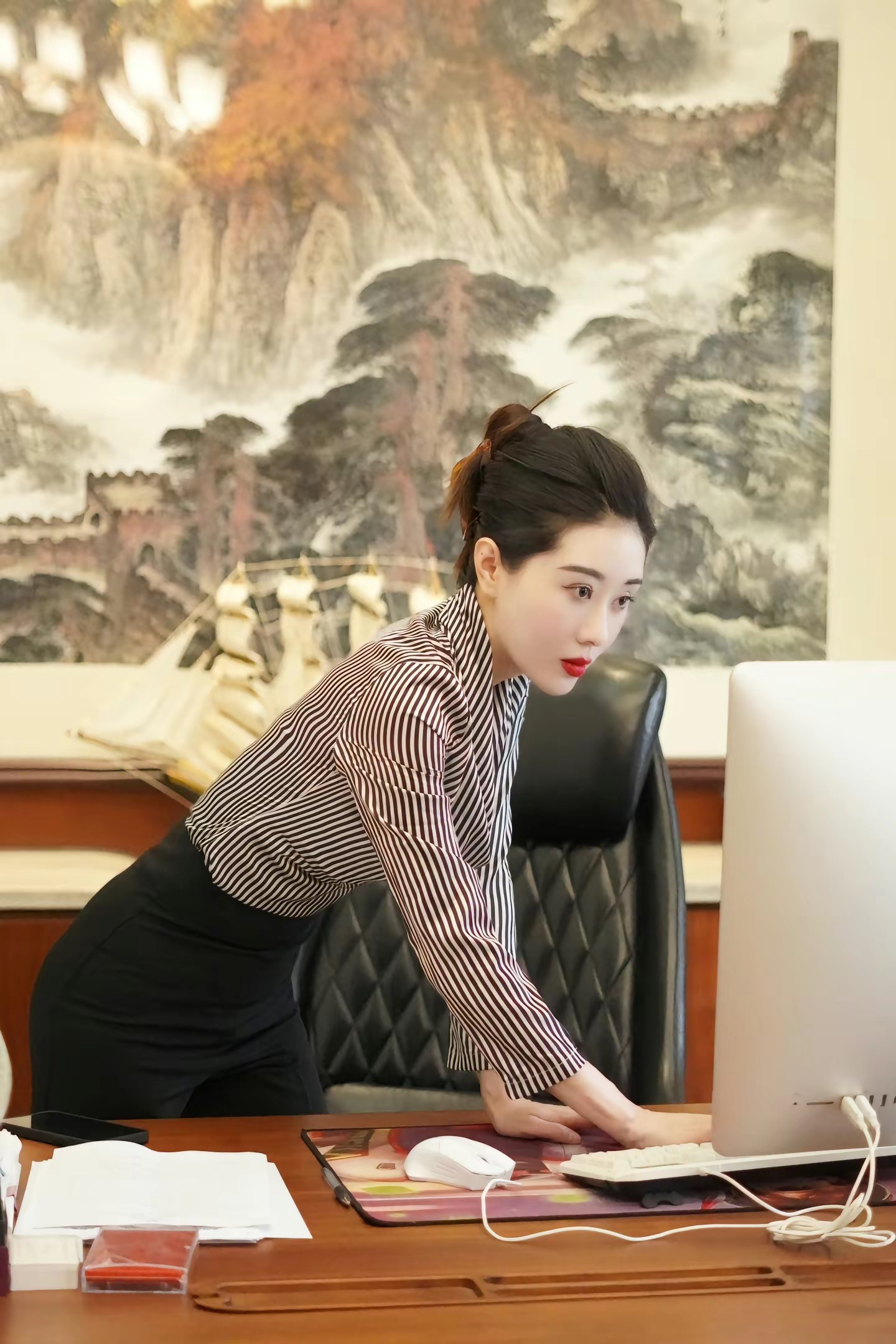 2023韩版春夏季新款通勤气质衬衫女轻熟收腰洋气条纹上衣修身4400