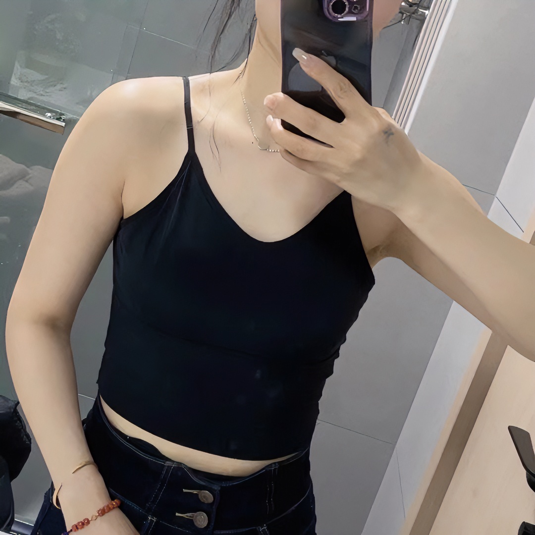 《谢小妹》2023年网红百搭打底吊带修身美背黑色