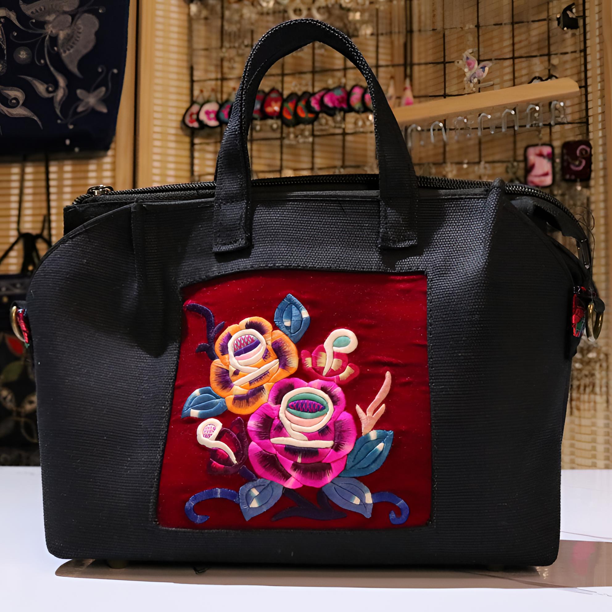 民族纯手工非遗苗绣刺绣蜡染手提包(直播间选款 直接拍随机发货)