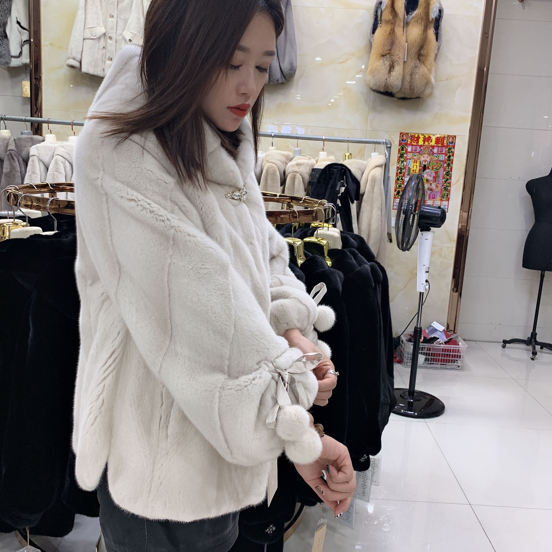 帝雪贵夫人7号貂皮大衣整貂袖带款水貂衣服