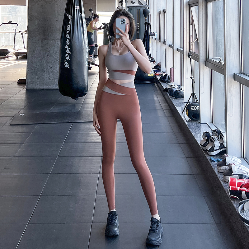 瑜伽服女秋冬跑步运动高级感普拉提训练长袖上衣2023新款健身套装