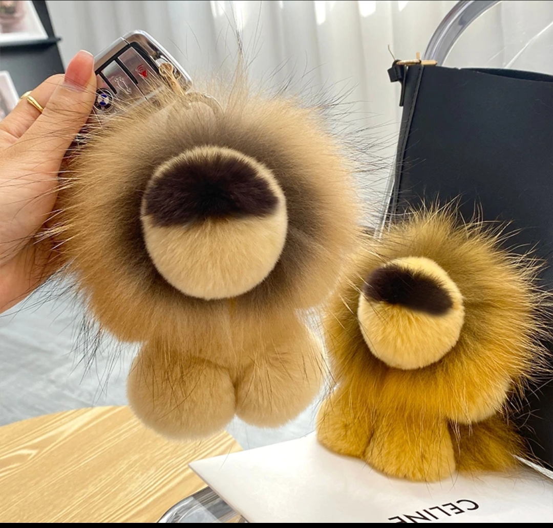 狮子王辛巴 真毛 貉子毛獭兔绒 手工制作 车挂 包挂 钥匙扣 等