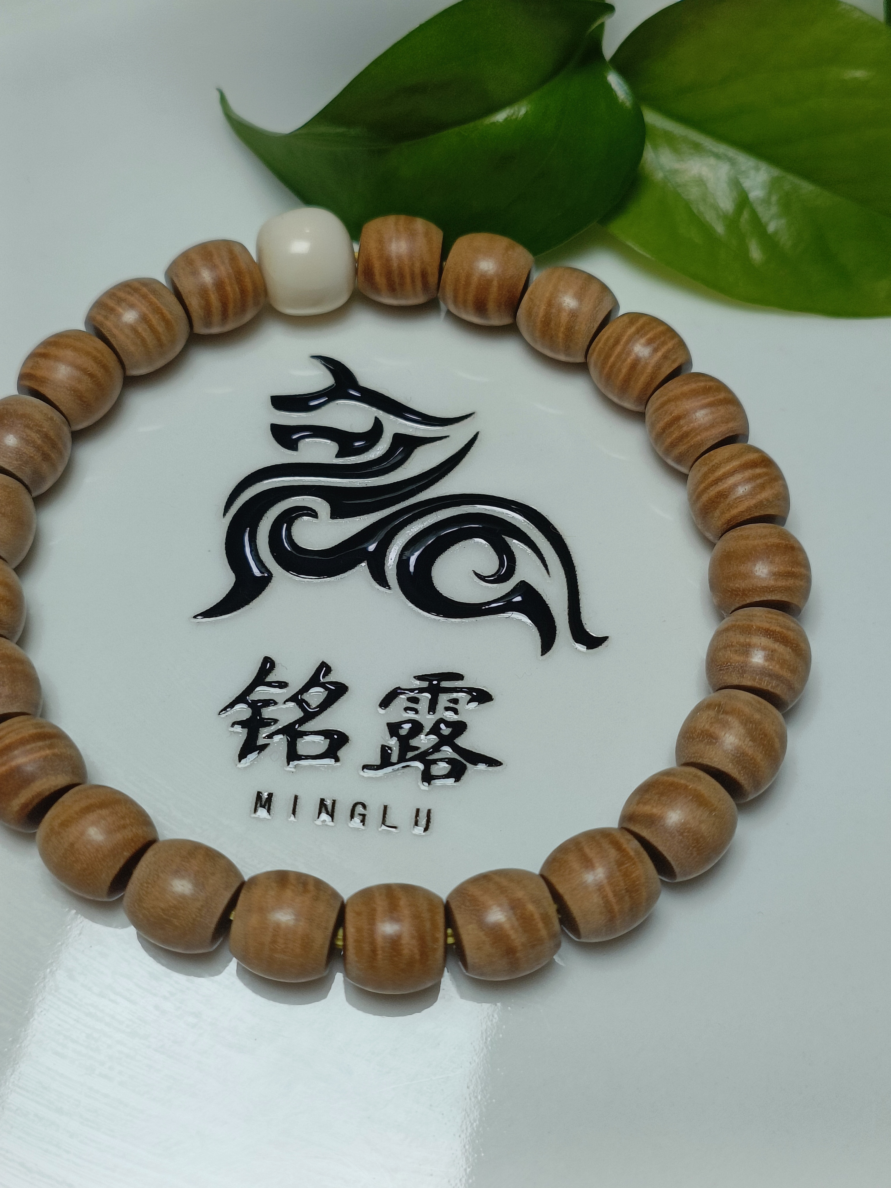 铭露红[铭露]出品老山檀，檀香木8x8.5精工直切