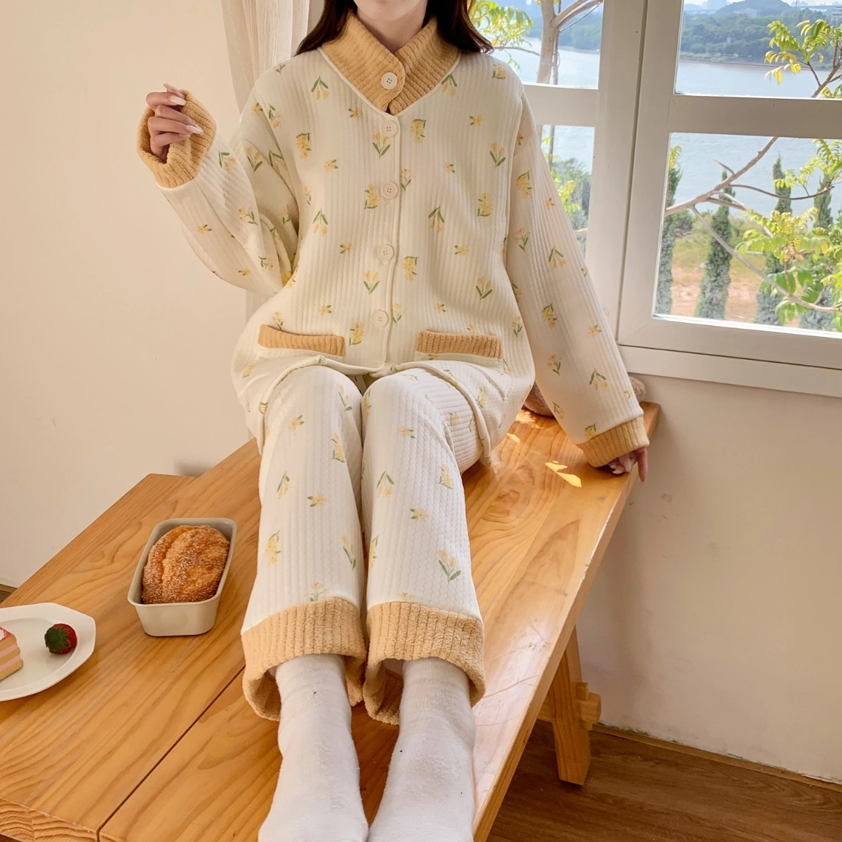 【10-4月】秋冬带胸垫A类抗菌空气棉夹层孕妇女哺乳喂奶月子服套装