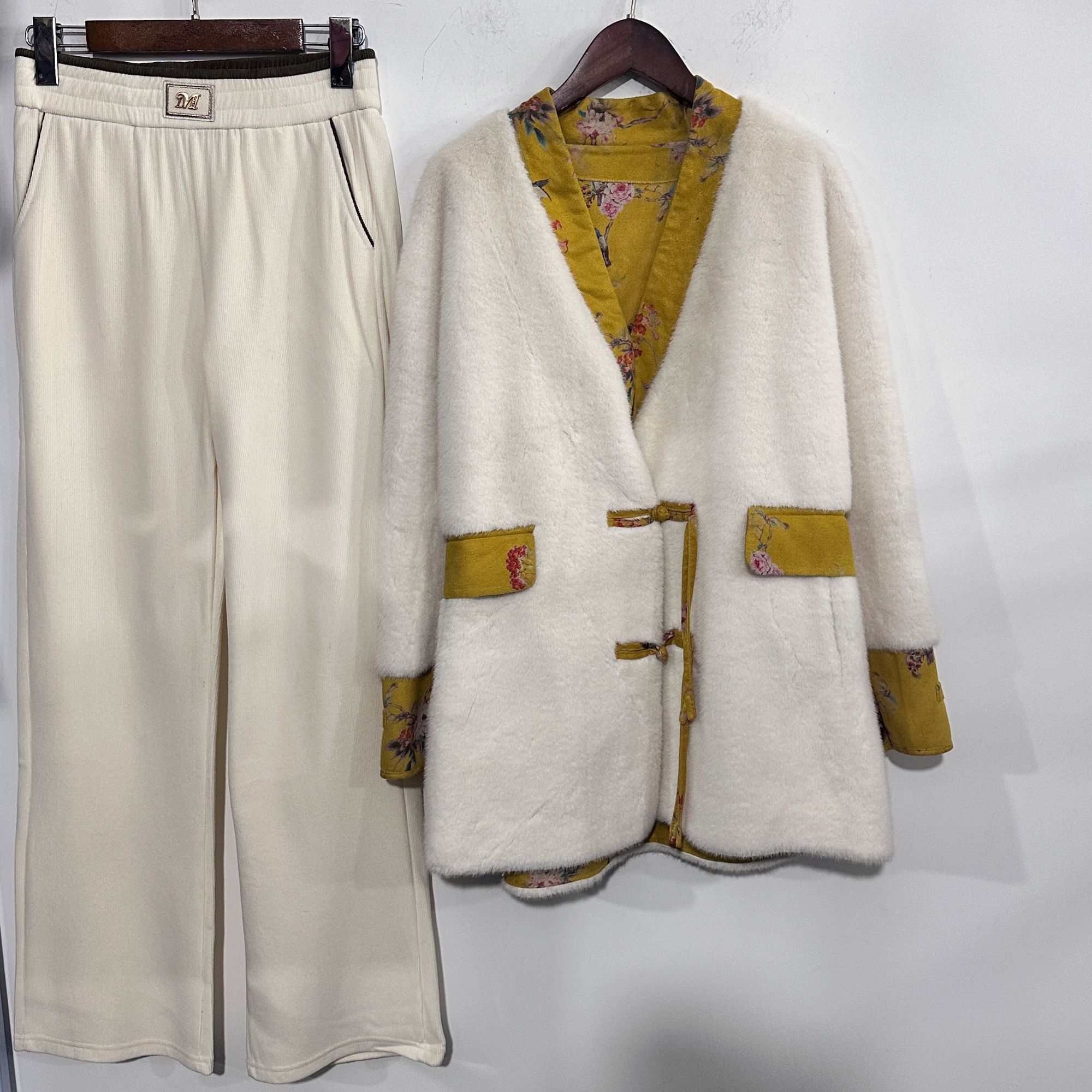 【套装】秋冬季新款长袖百搭套装休闲女装7523[YYJ]J