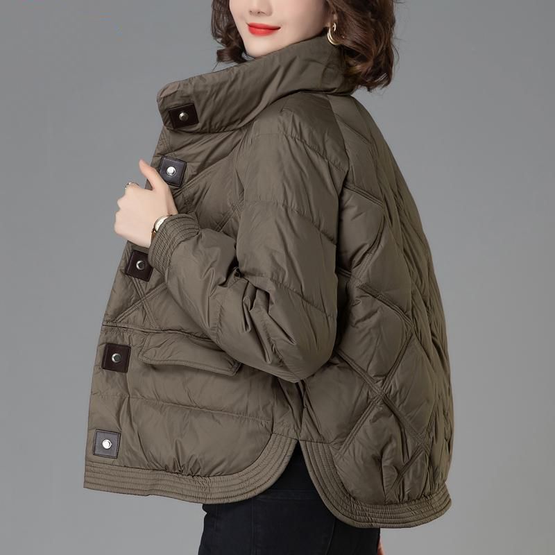 雪中飞短款羽绒服女2023年冬季新款设计感小众小个子妈妈时尚白鸭