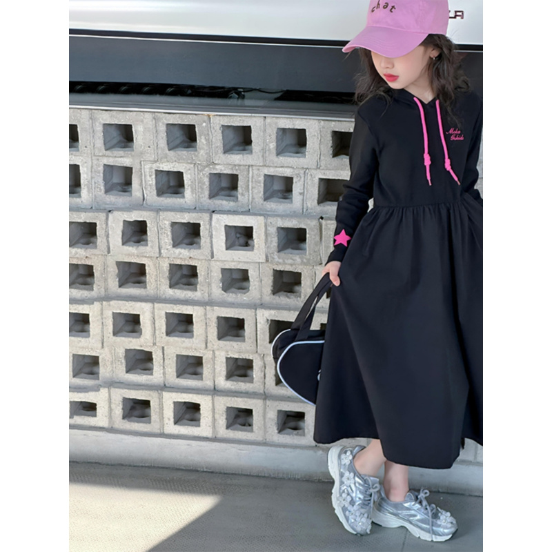 巴拉童年女童连衣裙春秋装2024新款中大童连帽卫衣裙刺绣韩版女孩