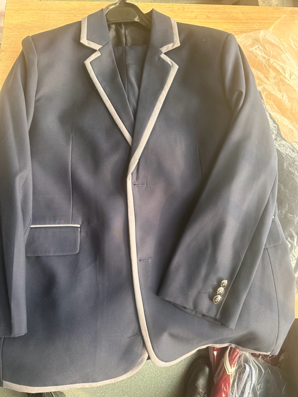郑州丽水外国语校服男生西装同款