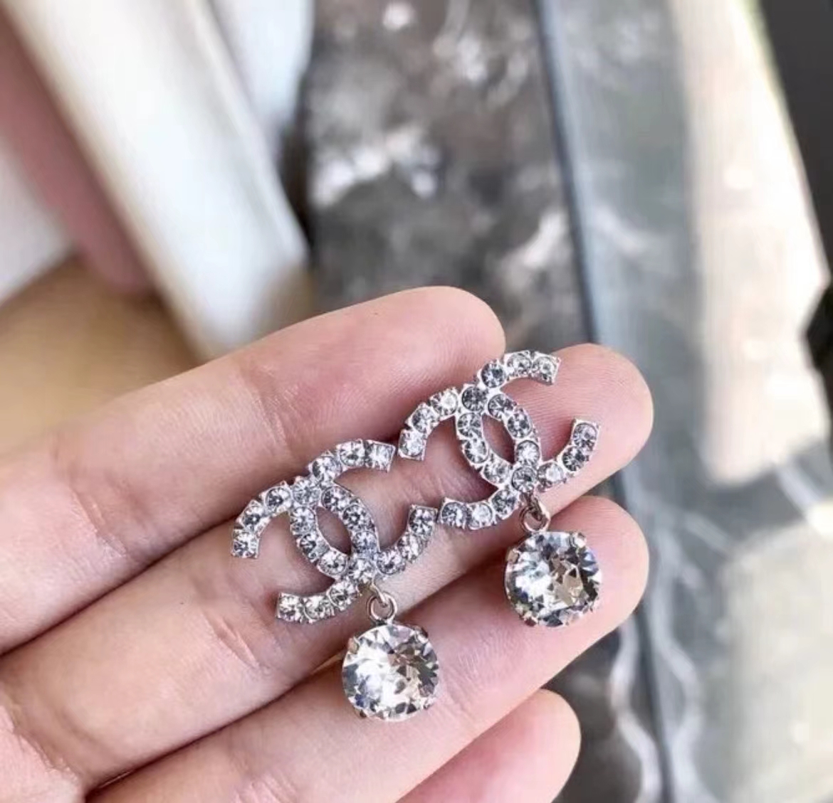 未使用 Chanel/香奈儿 银色满钻吊钻耳坠/xm21998