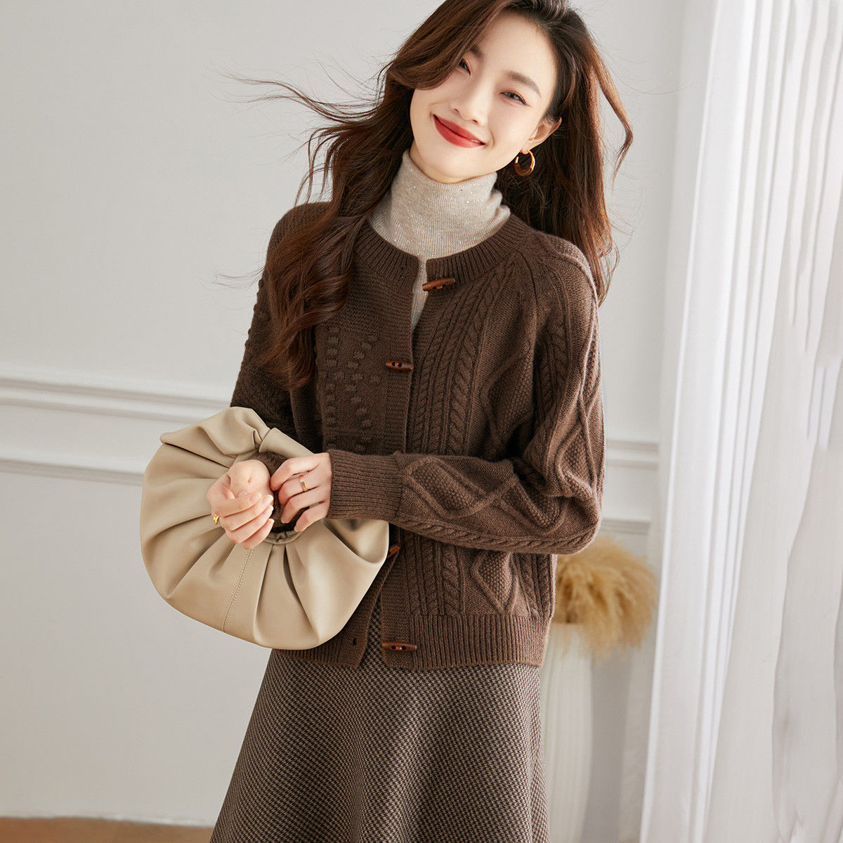 Z加厚花毛衣外套女秋冬2023新款短款针织衫宽松软糯针织简约开衫