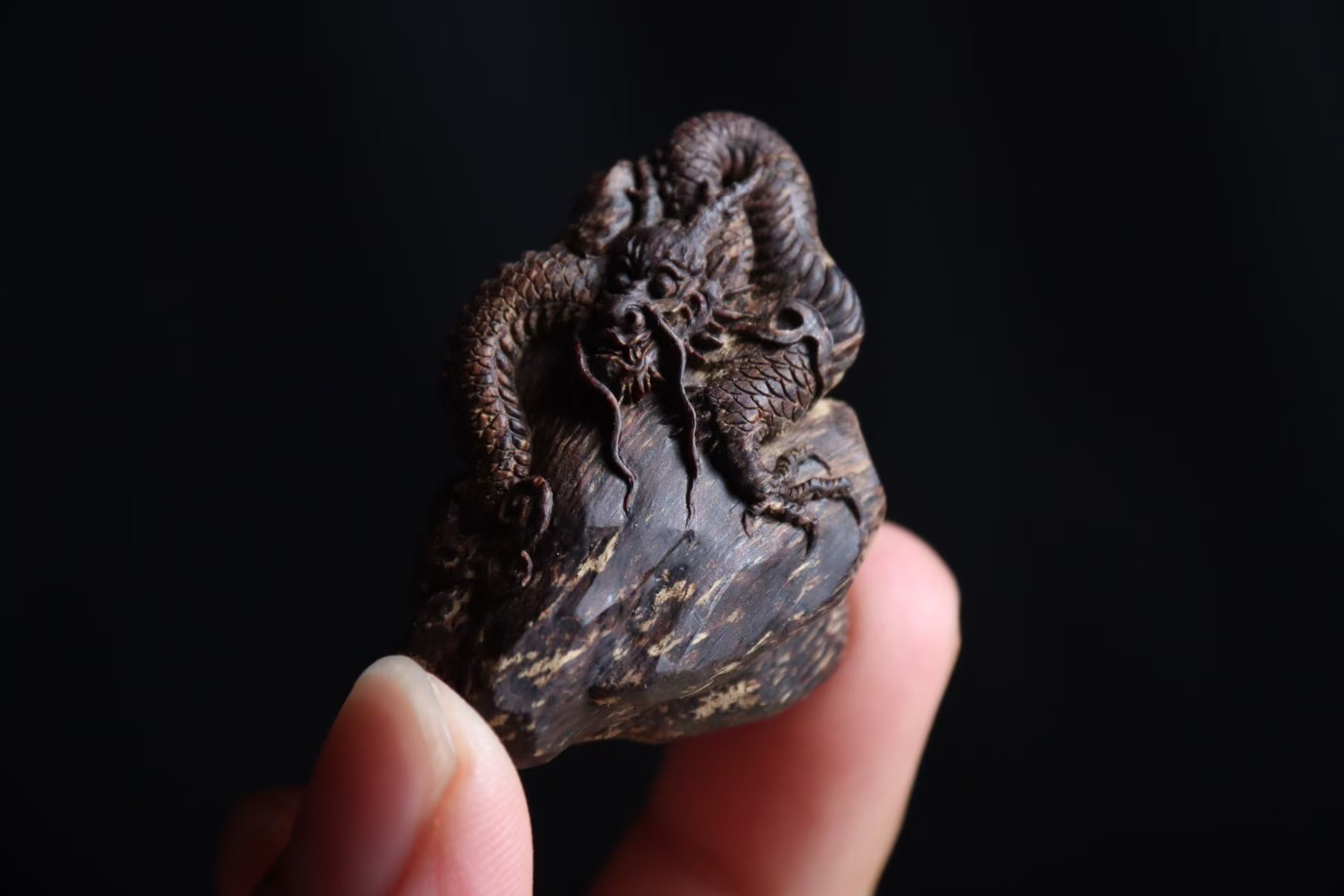 沉香达拉干软丝沉水沉香 精工款 吊坠 挂件「龙行天下」