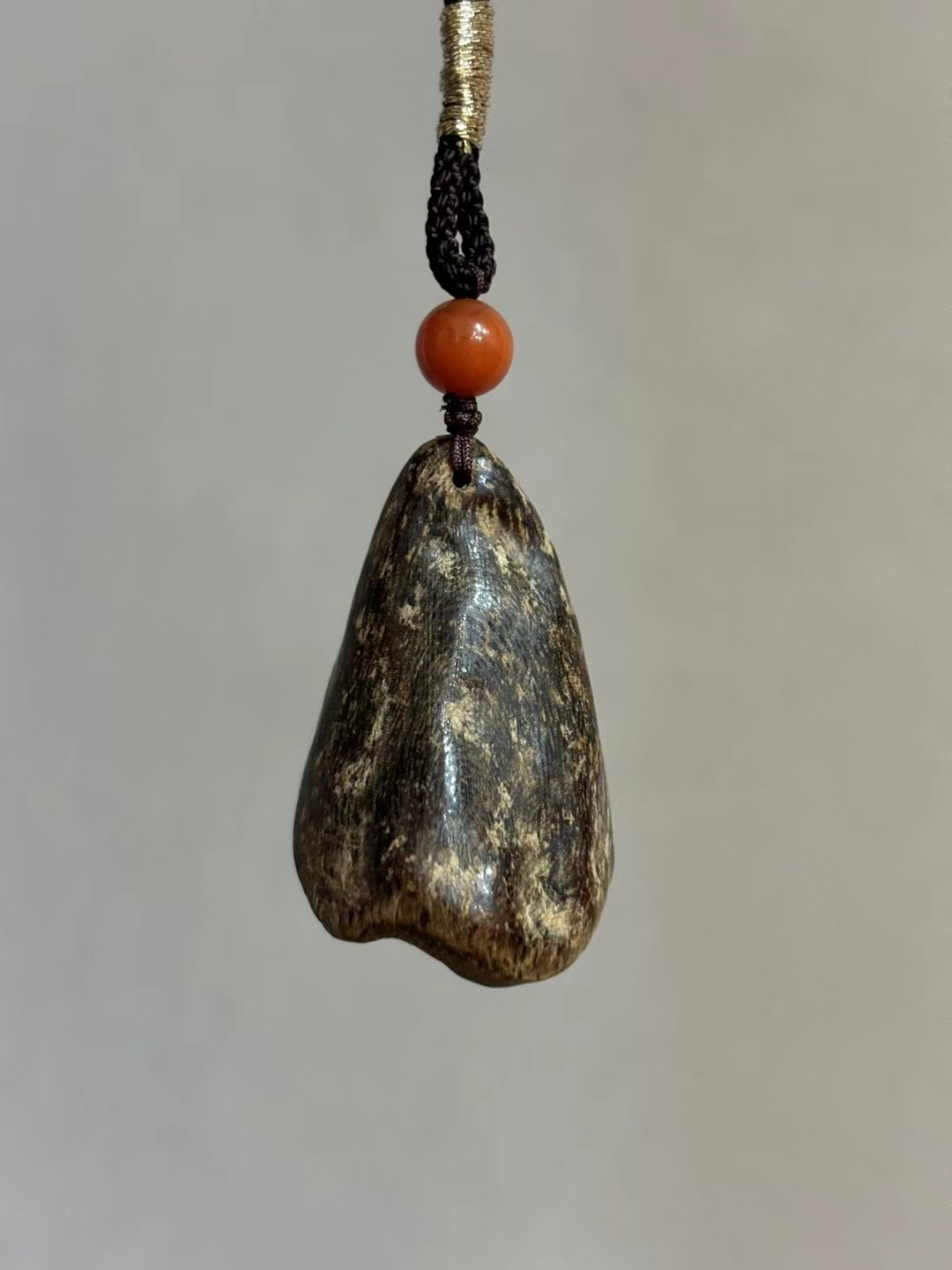 文莱沉香九九沉男女款精致百搭款礼物吊坠