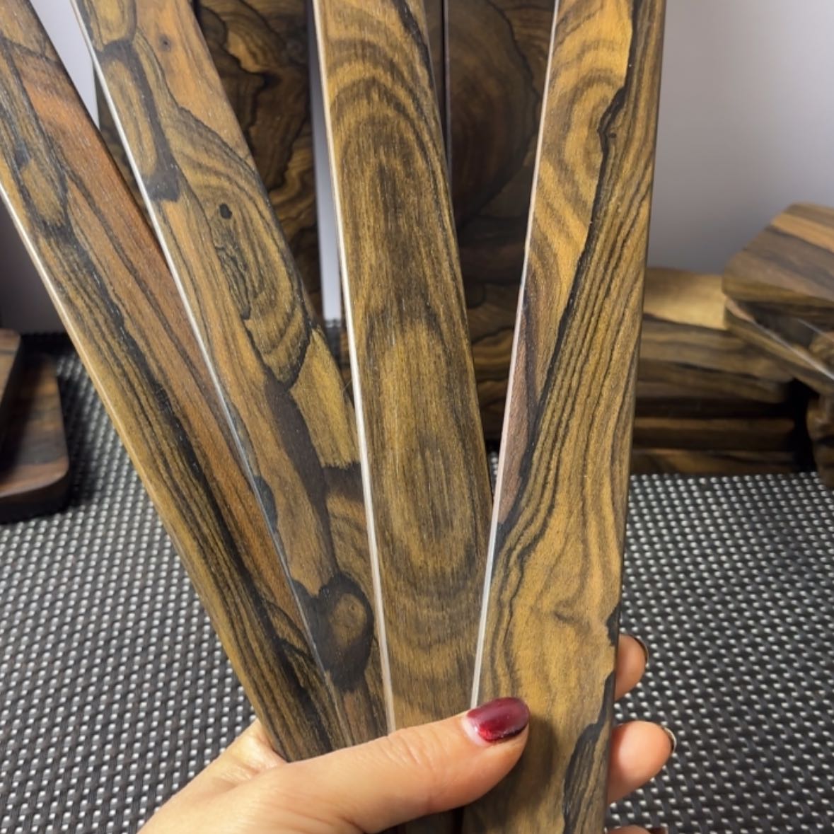 【闪购商品】雕刻木材