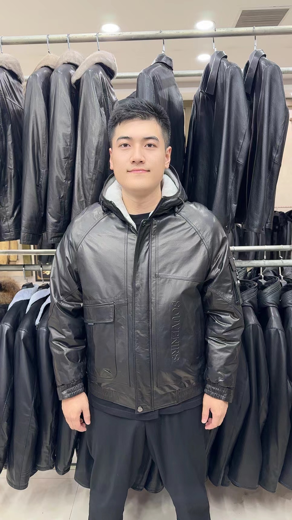 黑金山羊皮皮毛一体羊毛内胆冬款男士真皮连帽夹克工装休闲潮款