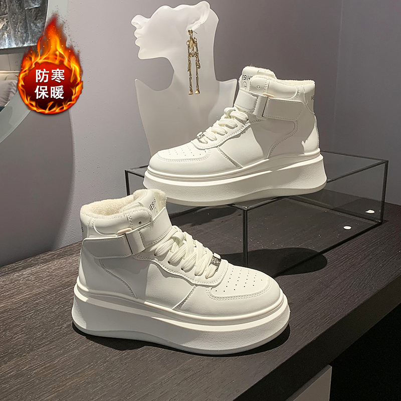 百丽纯爱网红加绒厚底小白鞋女2023秋冬新款小个子百搭休闲高帮板