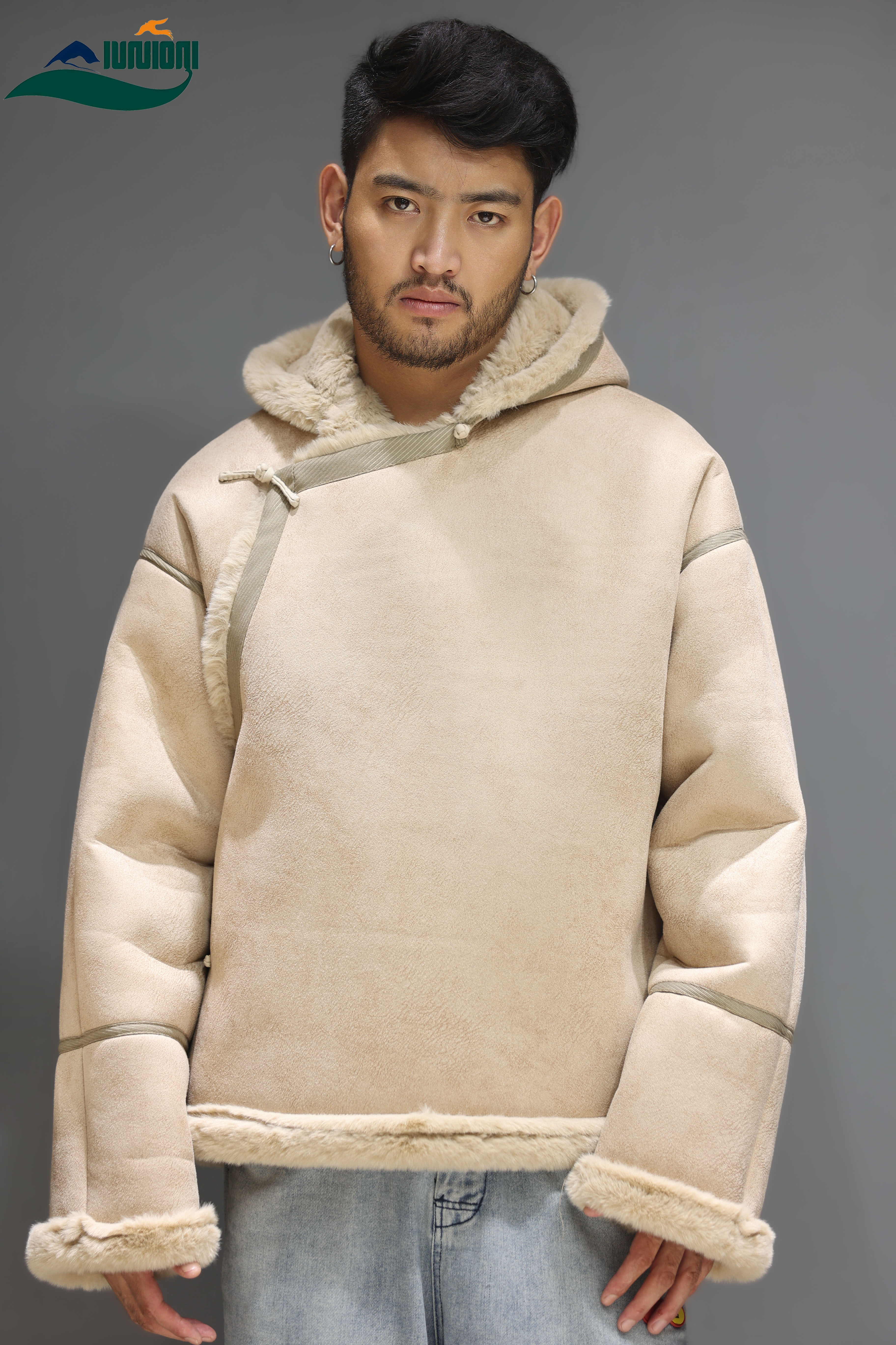 藏服男装藏式外套冬装加厚卫衣连帽皮毛一体2023新款大码藏装民族