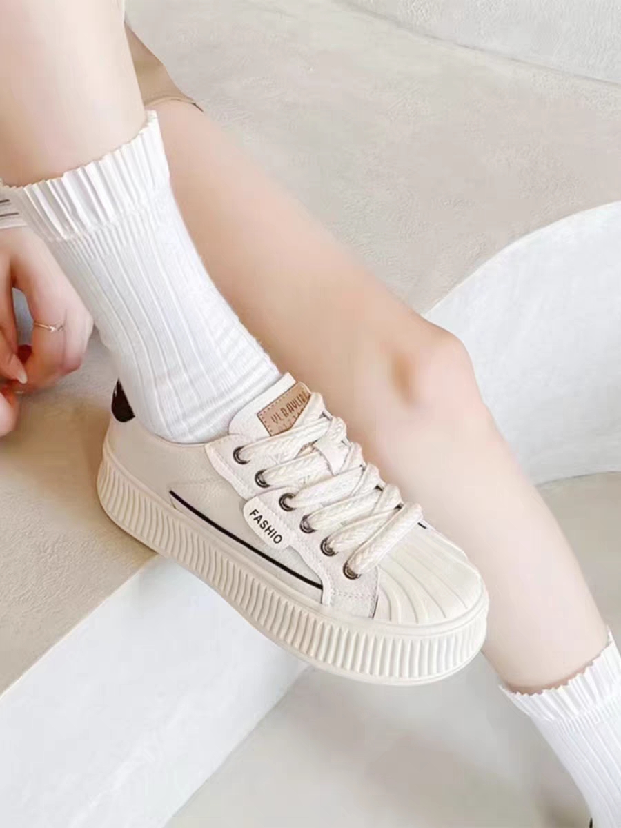 真皮小白鞋秋款简单大气饼干厚底贝壳头防滑系带舒适休闲百搭板鞋