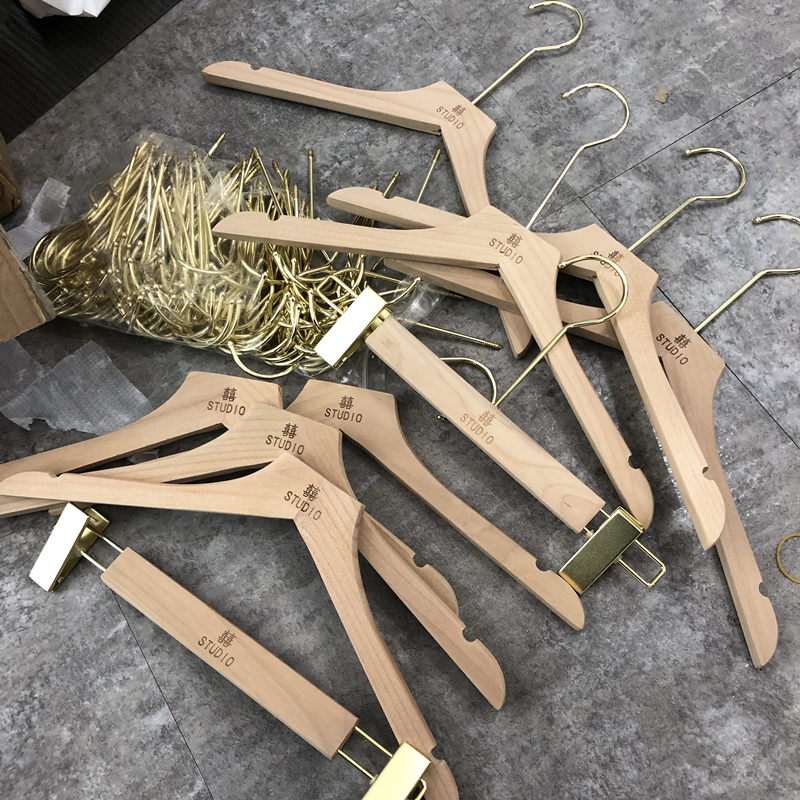 服装店专用女装男装成人实木衣架防滑捆绳木质衣挂木衣撑家用无痕
