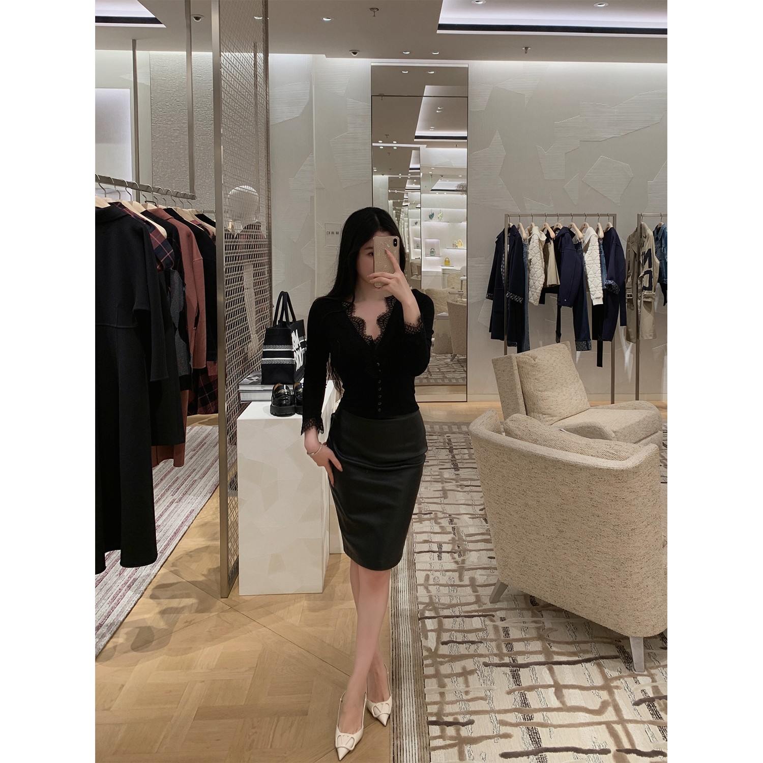 THE SWAN司凰轻奢 初秋苾备 蕾丝加绒针织上衣+小皮包臀半身裙