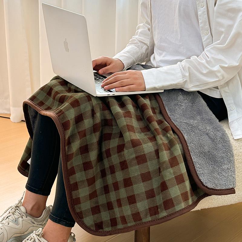 FAVMARTHA南通加厚牛奶绒毛毯秋冬单人办公室午睡空调盖毯珊瑚北