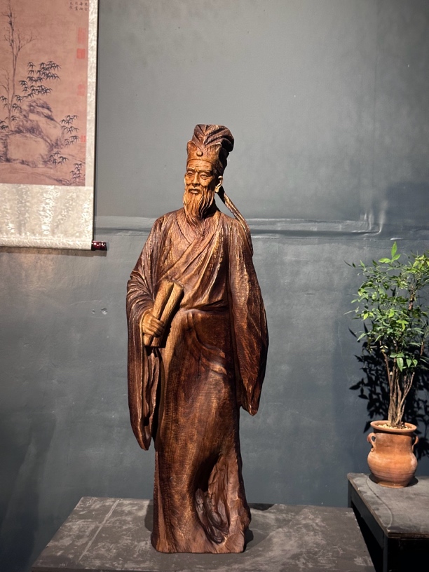 根雕艺术纯手工镂空雕刻香樟木人物摆件客厅茶室酒店民宿装饰