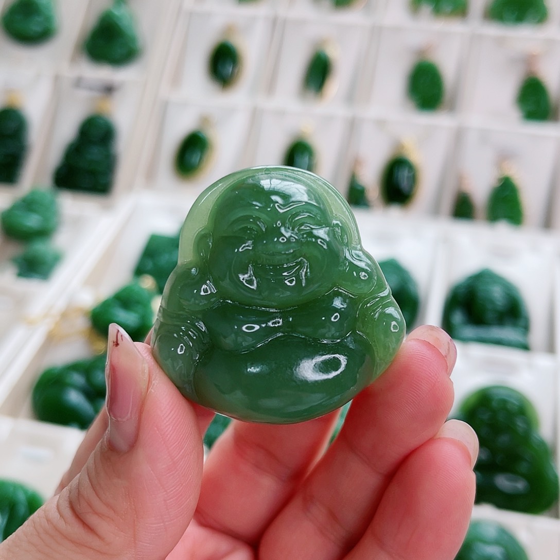 和田玉（碧玉）颈饰未镶嵌
