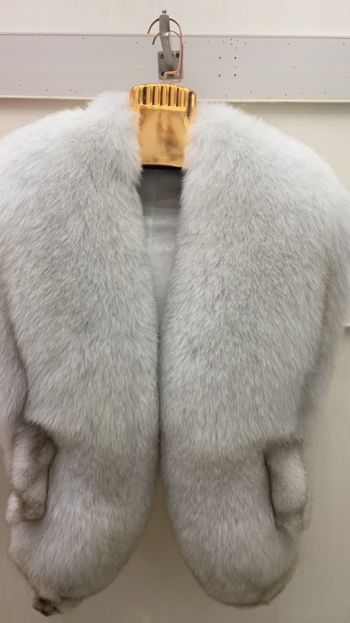 新款国产蓝狐原色披肩时尚经典百搭