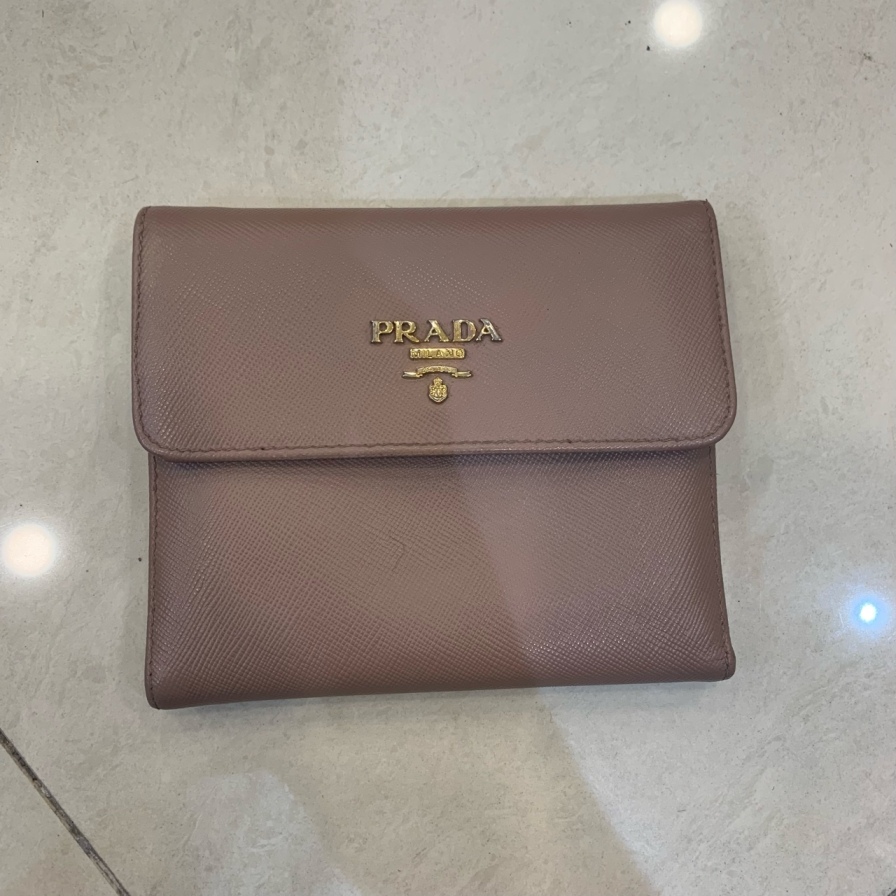 95新 Prada/普拉达 短款 钱包 645 8621