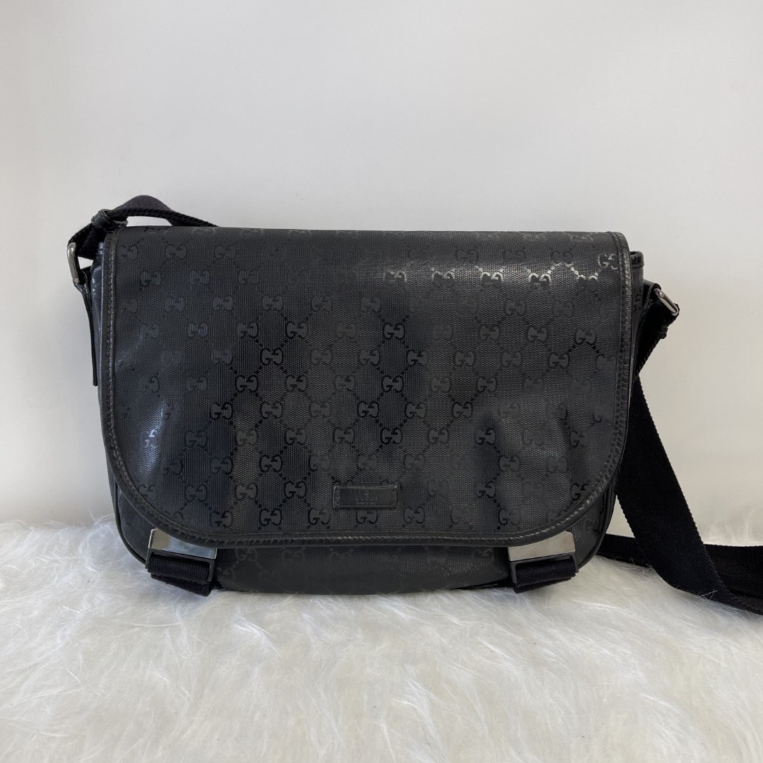 95新 GUCCI/古驰 铭音97新/古驰黑色水晶皮邮差包/11542男士中号