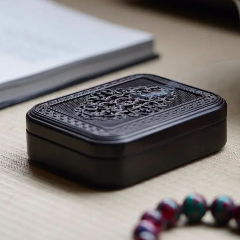 奢侈品紫光檀盘香盒高端红木家具东非黑黄檀高端吉祥如意盘香盒