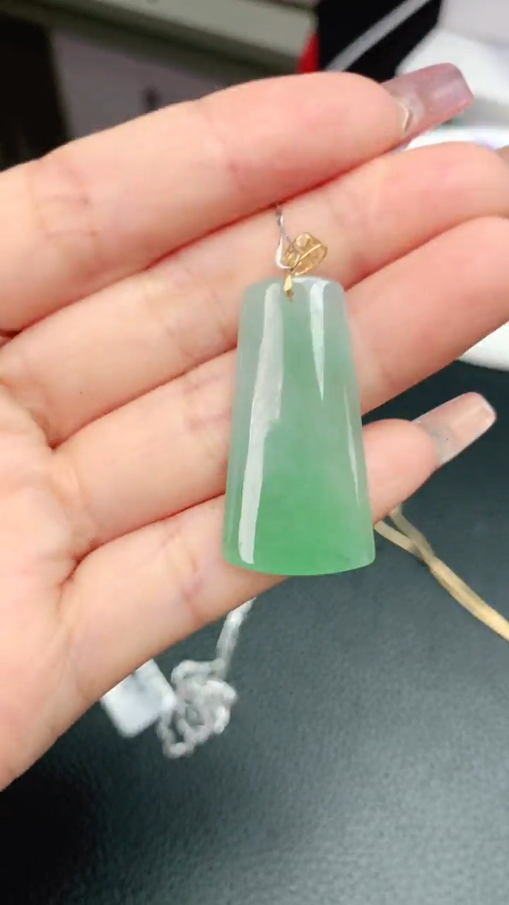 【闪购商品】翡翠颈饰18K金镶嵌赠礼盒证书