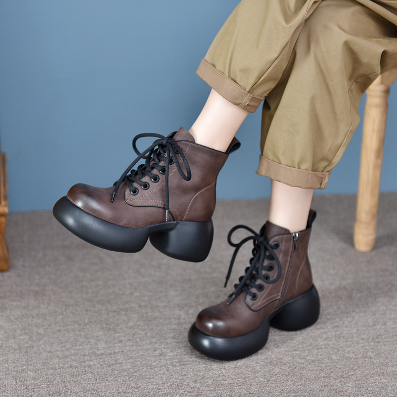 真皮圆头马丁靴女秋冬季新款矮筒松糕底板鞋擦色复古女靴潮 