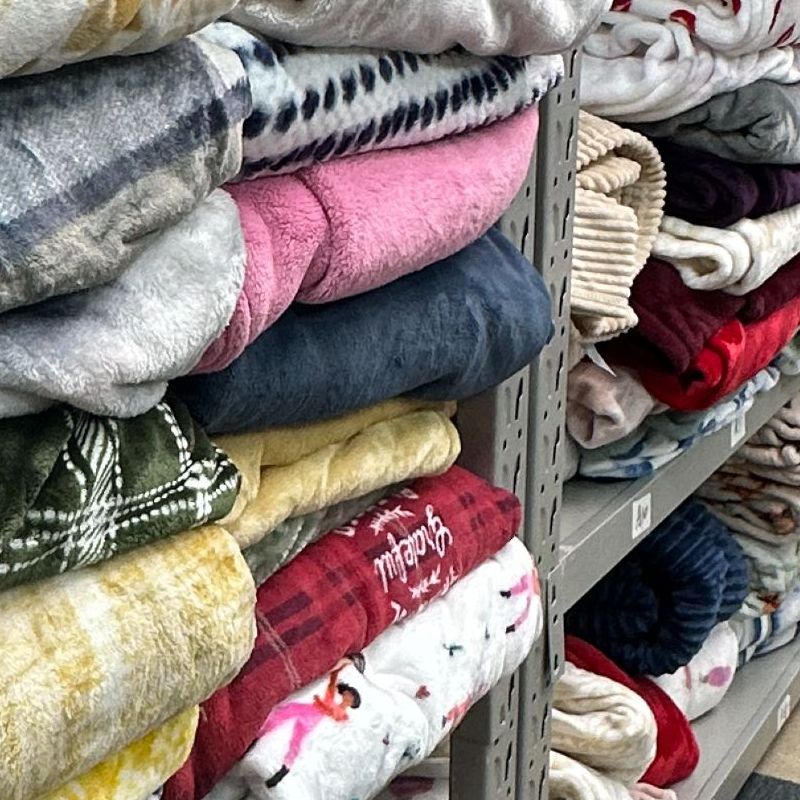 京护世家华哥仓库搬迁孤品福利双面加厚亲肤牛奶绒金雕绒全场福利