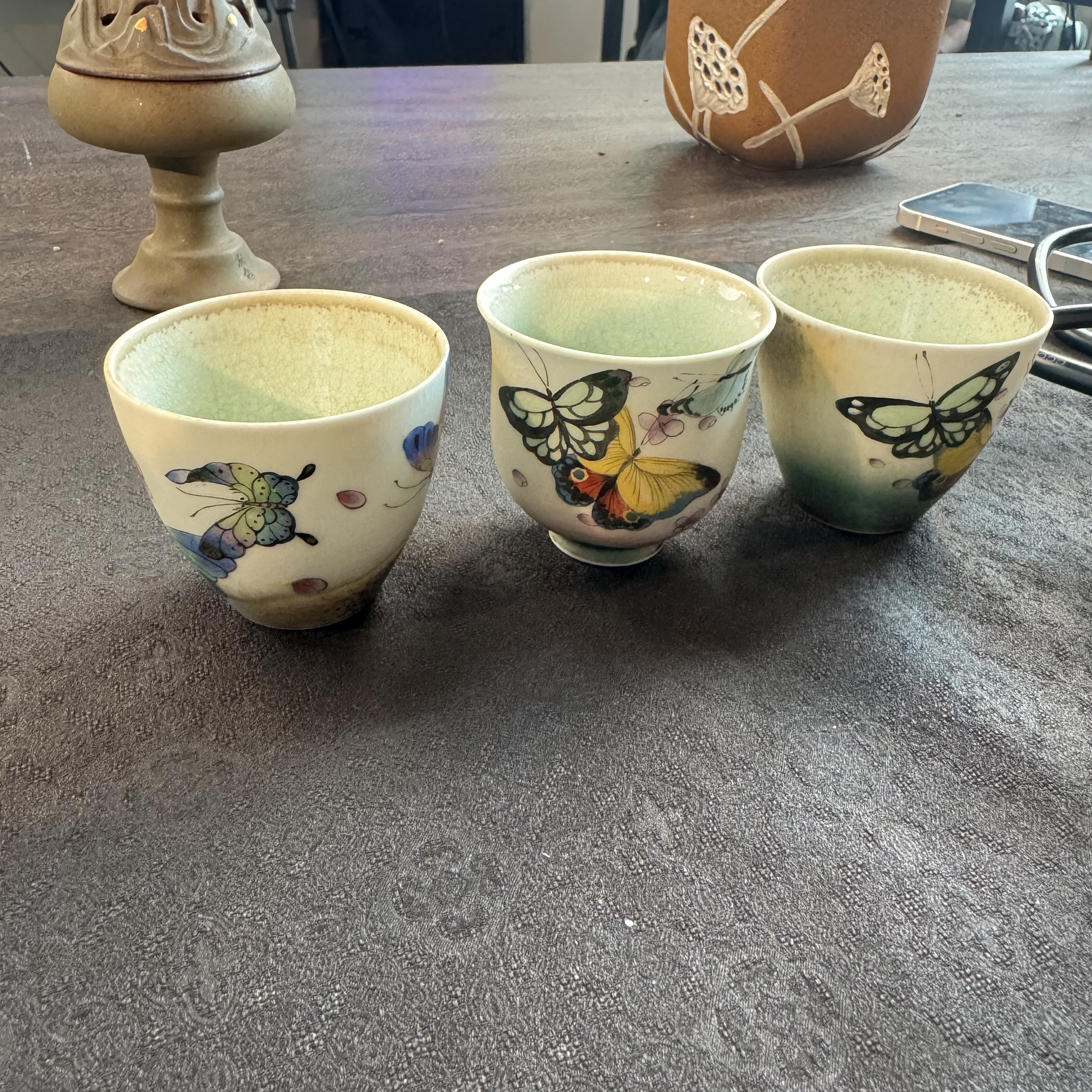 【小田甄陶】蝴蝶翩翩杯(画片器型随机发一个)（蕉白S0470）