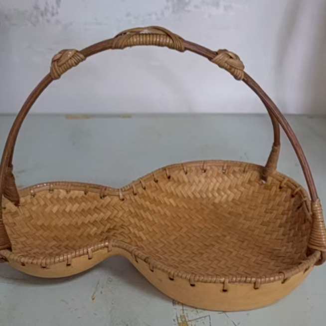 【小田甄陶】F78藤编提手葫芦形竹席果篮