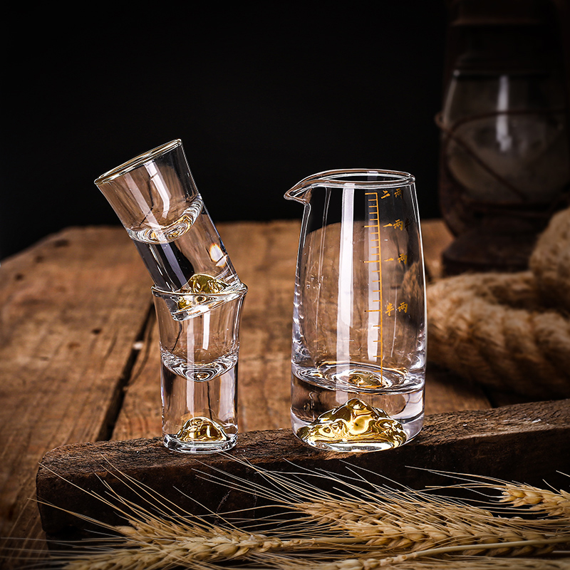 蓝山金山分酒器白酒杯家用小酒杯子弹杯个性白酒酒具套装创意2025