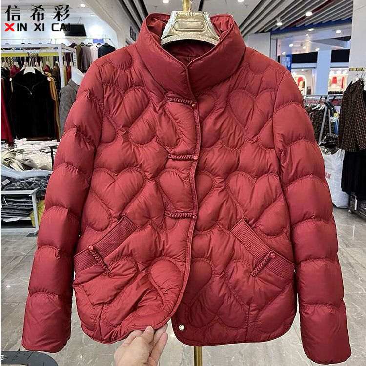 妈妈冬装红色国风短款羽绒服女中老年保暖棉服宽松白鸭绒外套上衣