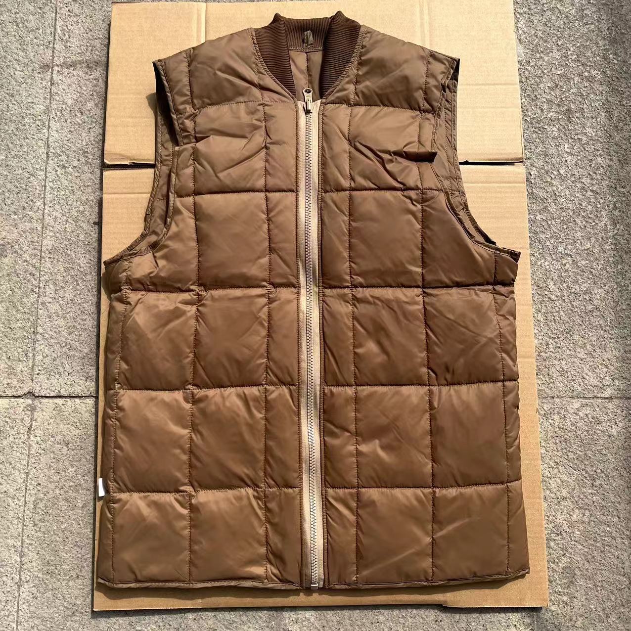 土黄色羽羽拉链长款背心无袖